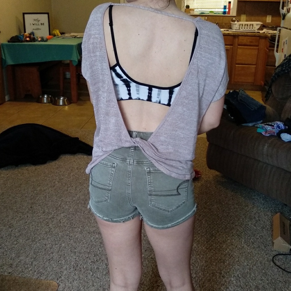 Backless tee